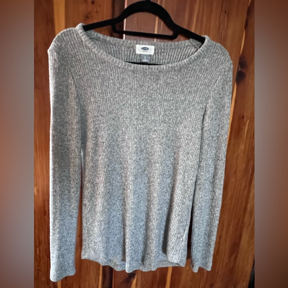 Gray Old Navy sweater
